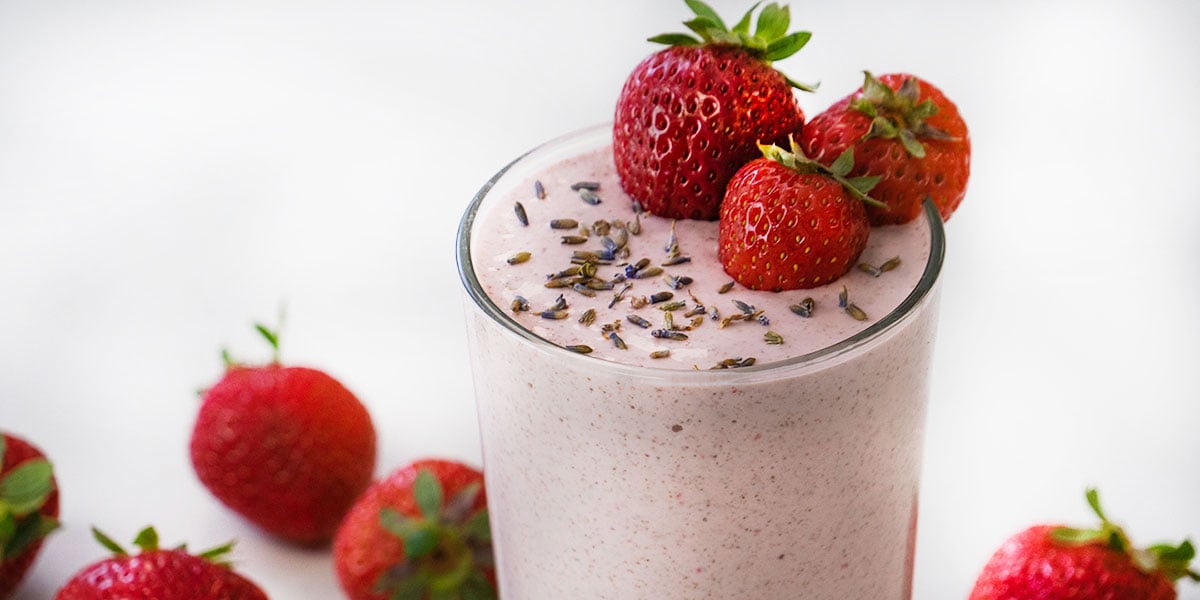 keto-lavendar-strawberry-and-cream-smoothie-1