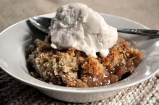 vegan-apple-crisp.jpg